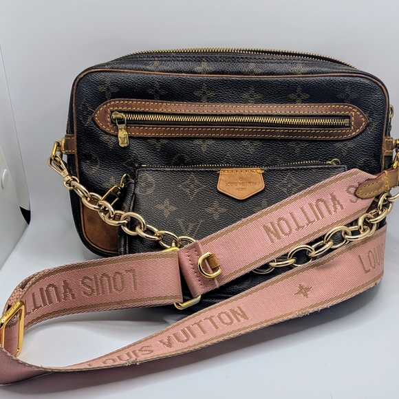 💢 NWOT 💢Louis Vuitton LARGE 3 In 1 Stacked Pouchette w Gold Chain & 🩷 Strap - Picture 2 of 12